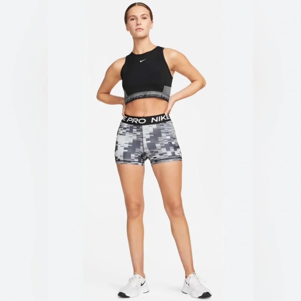 Nike Pro Dri-FIT Women's Cropped Training Tank Top DX0061-010 Black Size L NEW - Picture 5 of 6